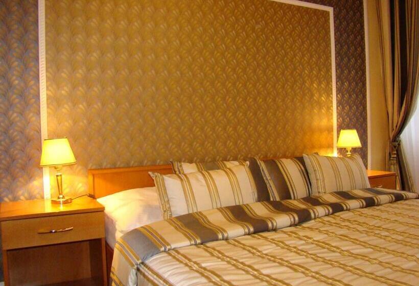 Номер Стандарт, Saint Petersburg