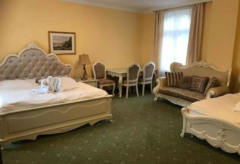 スタンダードトリプルルーム, Saint Petersburg