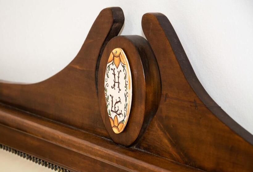 غرفة كومفورت, La Collegiata Guest House