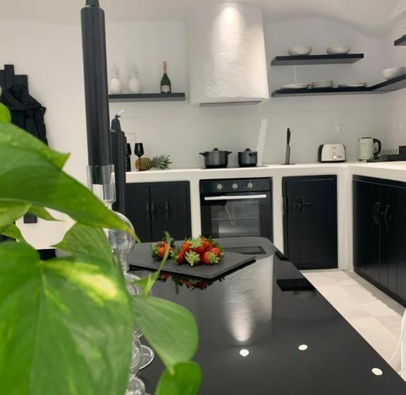 דירת דלוקס 2 חדרי שינה, Studios Panos