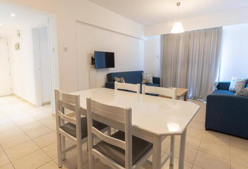 Апартаменты Семейные 1 Спальня, Vrissaki Hotel Apartments