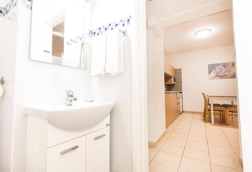 스탠다드 스튜디오, Vrissaki Hotel Apartments