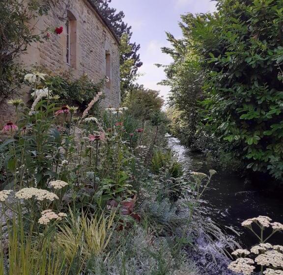 Дом 4 Спальни, La Malposte