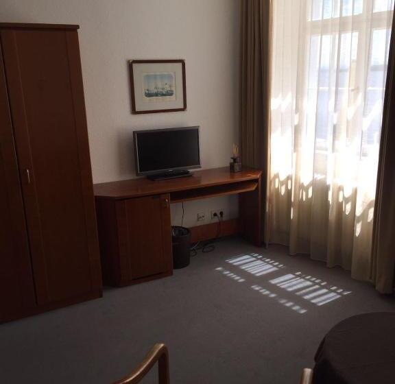 レイクビュースタンダードルーム, Strandcafé Dischinger