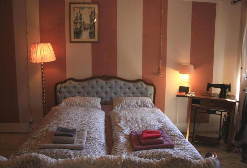 اتاق استاندارد با سرویس بهداشتی مشترک, Affittacamere Casa Archi