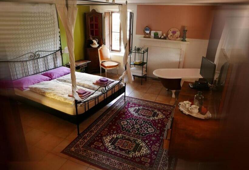 Standard room with outdoor bath, Affittacamere Casa Archi