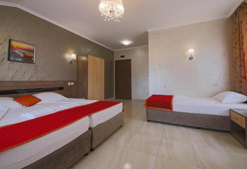 اتاق لوکس سه تخته, Guesthouse Phoenix