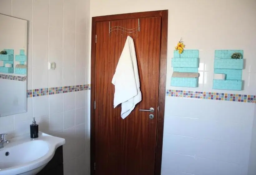 バス共有のスタンダードルーム, Lilas  Private Accommodation