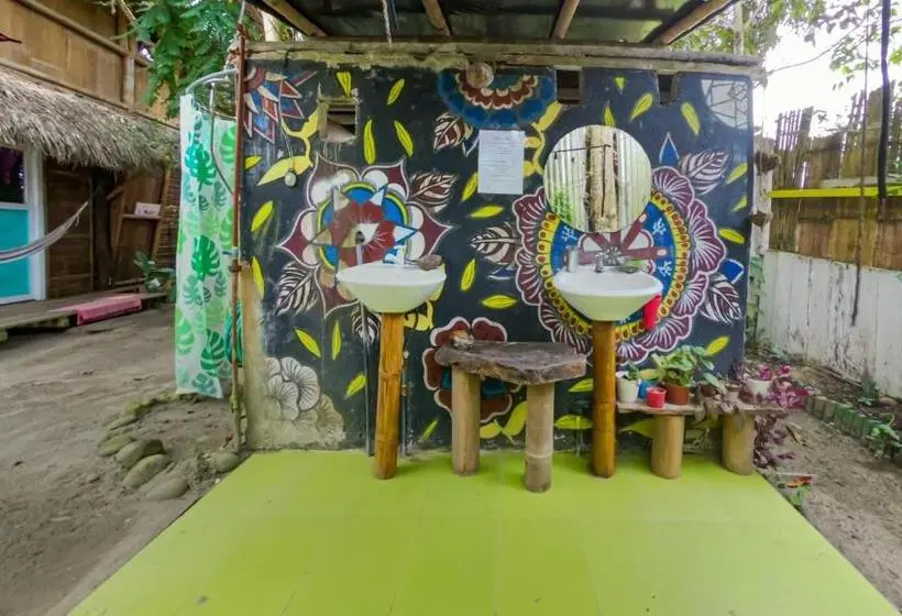 StandaardKamer, Raices Mompiche