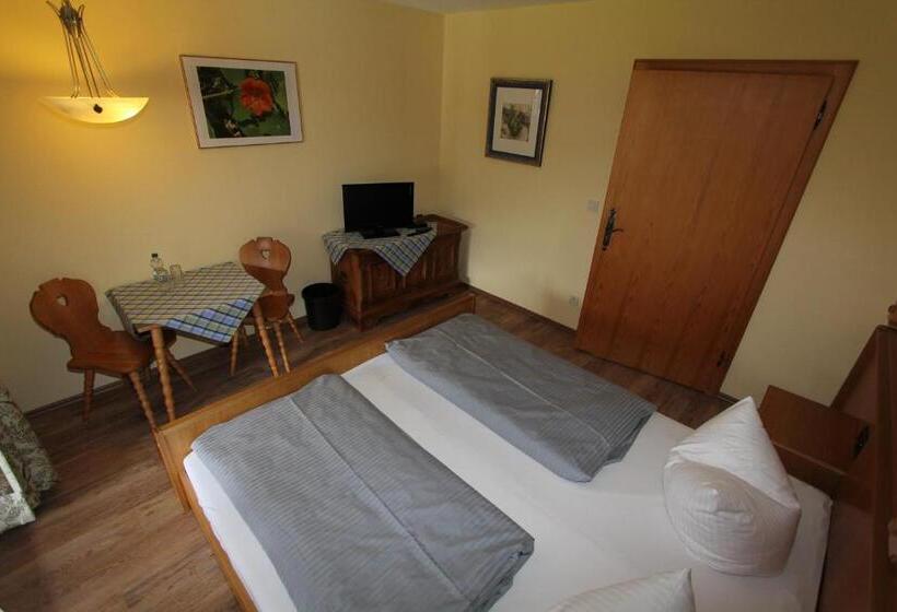 غرفة قياسية مزوَّدة بشُرفة, Pension Oberwirt