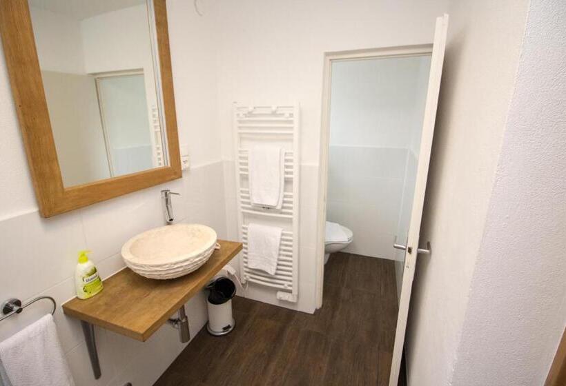 غرفة قياسية مزوَّدة بشُرفة, Pension Oberwirt