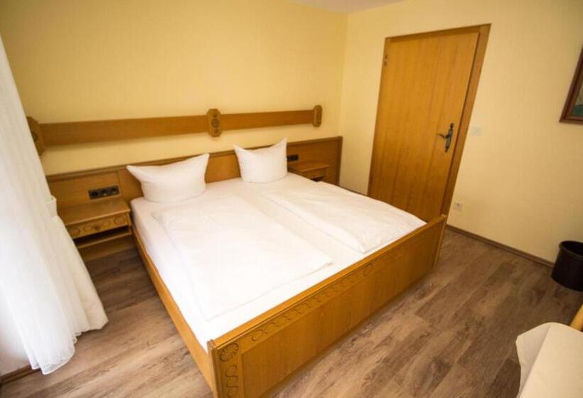 غرفة قياسية مزوَّدة بتراس, Pension Oberwirt