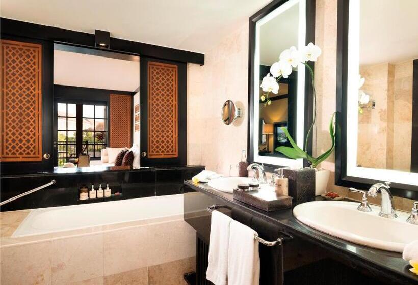 جناح كلوب بإطلالة على الحديقة, The Ayodya Palace