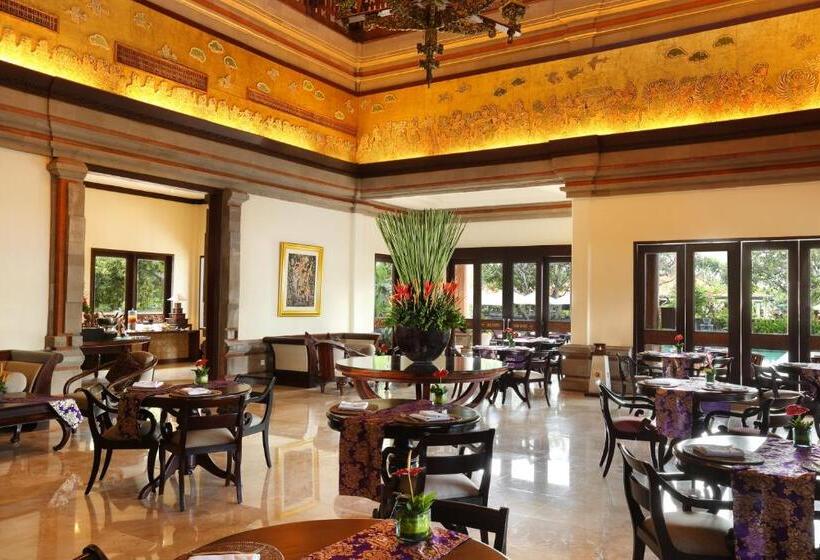 جناح كلوب بإطلالة على البحر, The Ayodya Palace