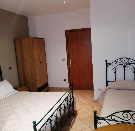 חדר סטנדרט לשלושה, B&b Al Cavaliere