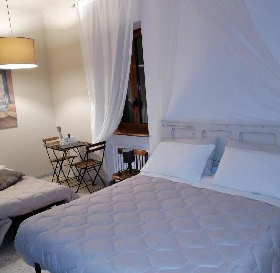 חדר סטנדרט לשלושה, B&b Al Cavaliere