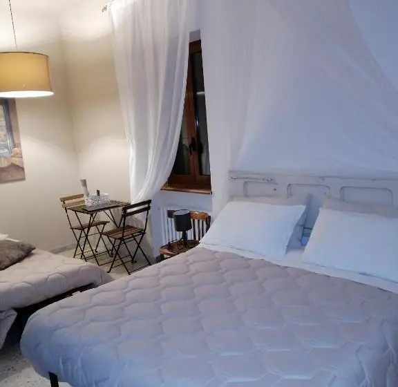 スタンダードトリプルルーム, B&b Al Cavaliere
