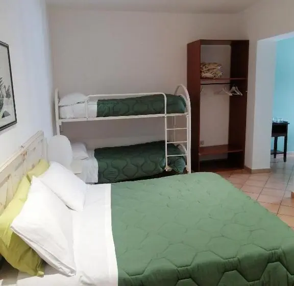 スタンダード4人部屋, B&b Al Cavaliere