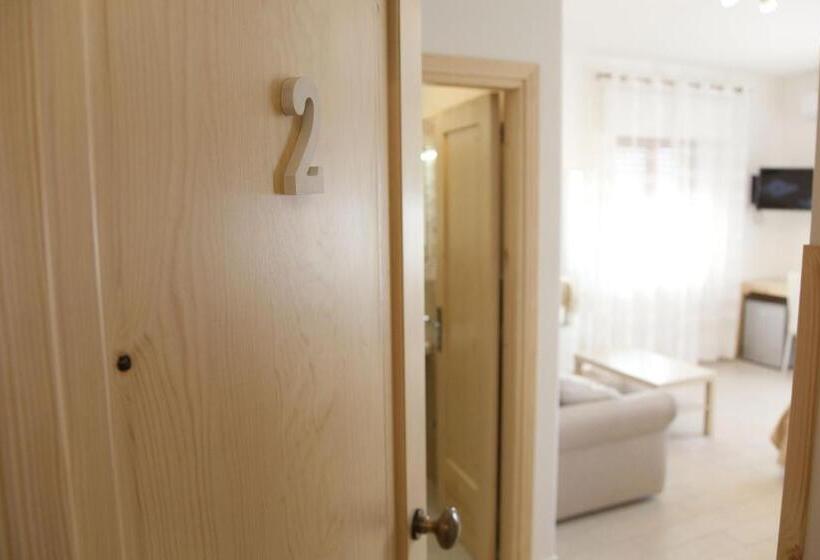 Pokój Rodzinny, Arcadia