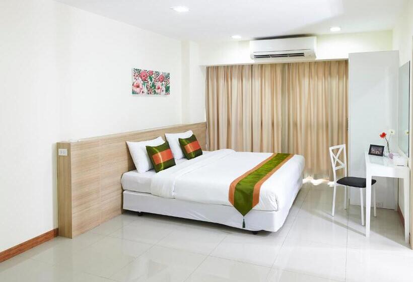 豪华工作室, The Plim Place