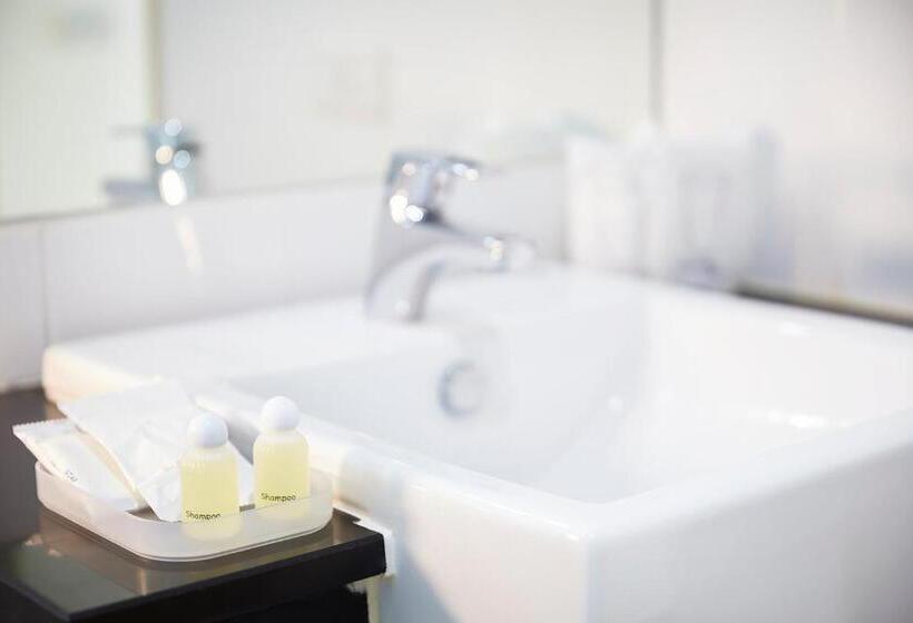 标准工作室, The Plim Place