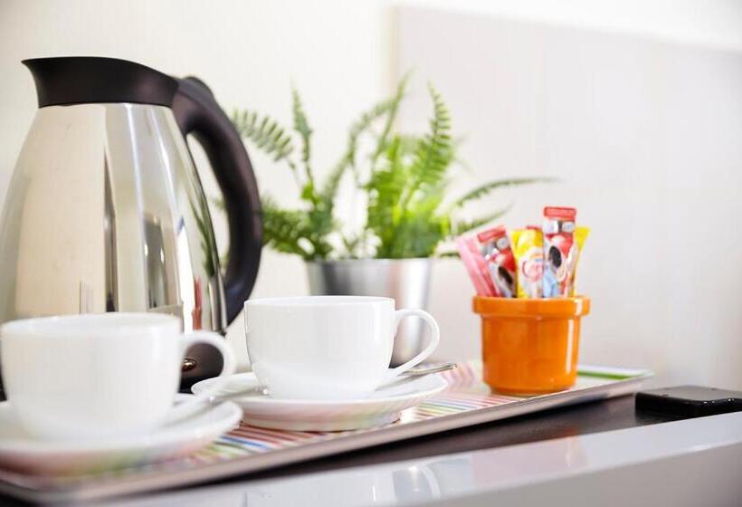 带2个卧室的套房, The Plim Place