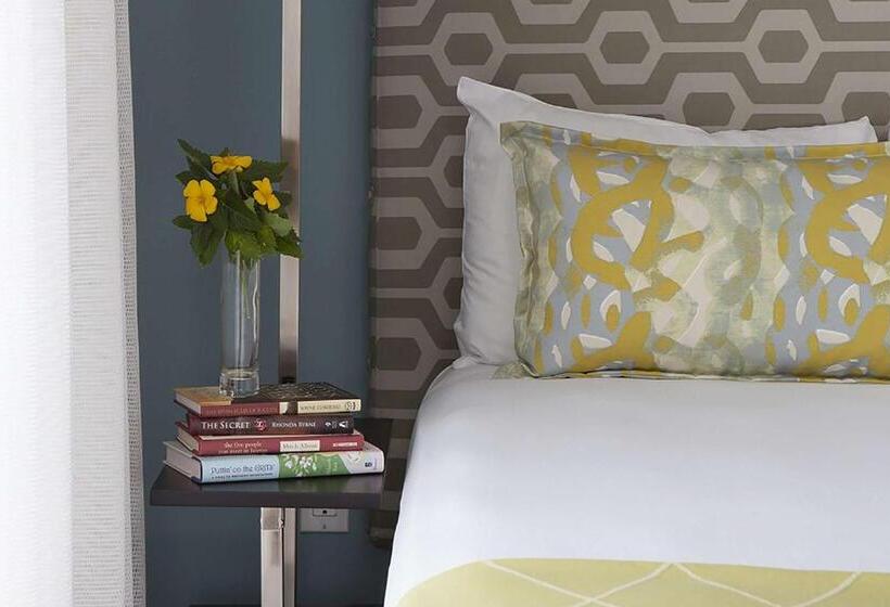 ジュニアスイートデラックス プールビュー, Ilikai Hotel & Luxury Suites