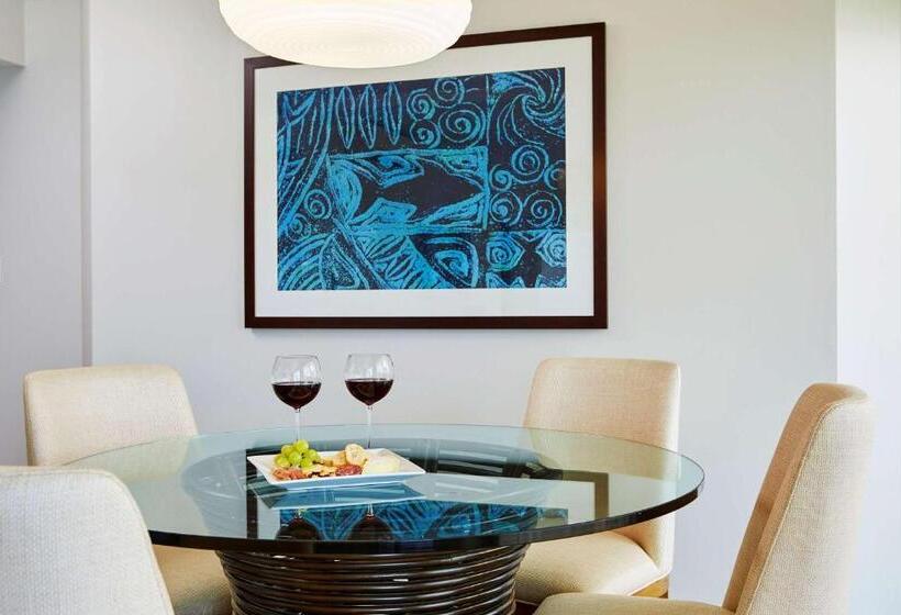 2 Bedroom Deluxe Apartment Sea View, Ilikai Hotel & Luxury Suites