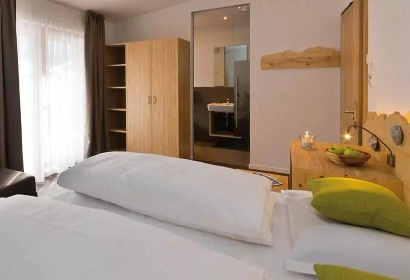 コンフォートルーム, Alpinhotel Keil