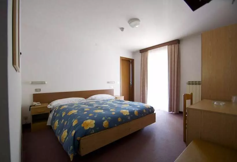 スタンダードトリプルルーム, Albergo Sciatori