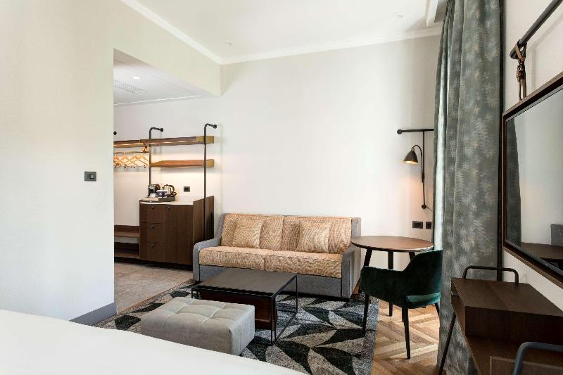 غرفة ديلوكس, Amadi Park