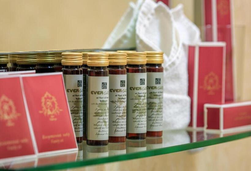 اتاق لوکس, Boutique Hotel California