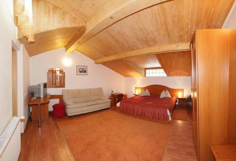 کلبه ییلاقی سوپریور یک خوابه, Cazare Casa Cristina