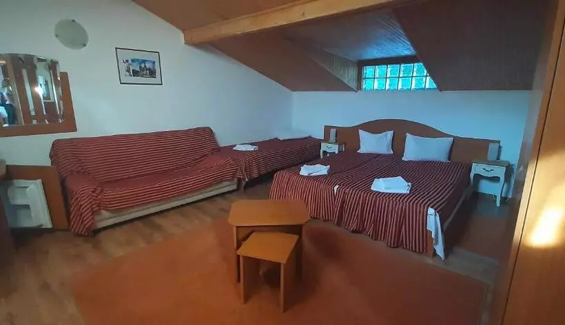 کلبه ییلاقی سوپریور یک خوابه, Cazare Casa Cristina