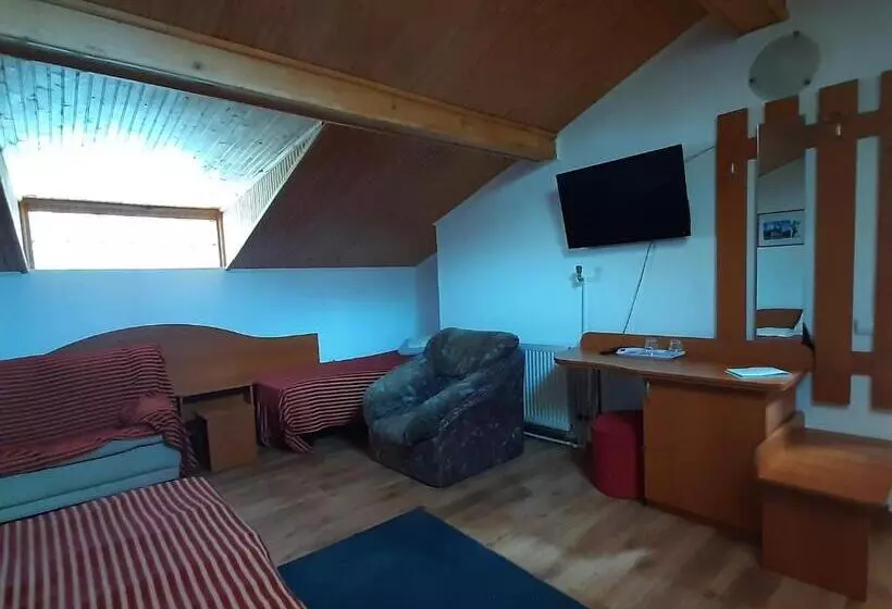 کلبه ییلاقی سوپریور یک خوابه, Cazare Casa Cristina