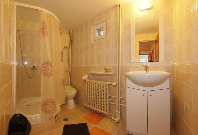 Семейный Номер, Cazare Casa Cristina