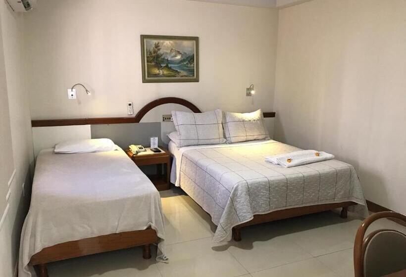 豪华三人间, Champagnat Praia