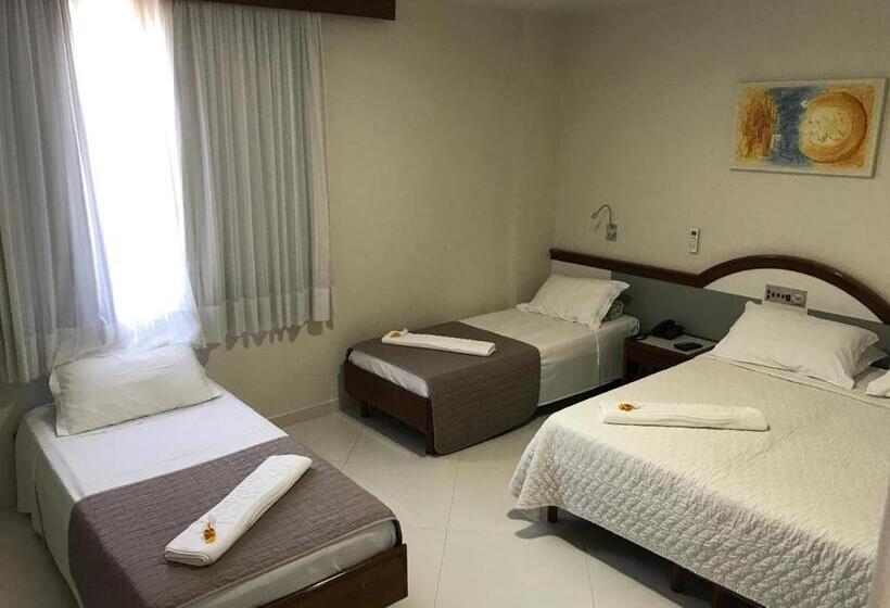 חדר סטנדרט לארבעה, Champagnat Praia