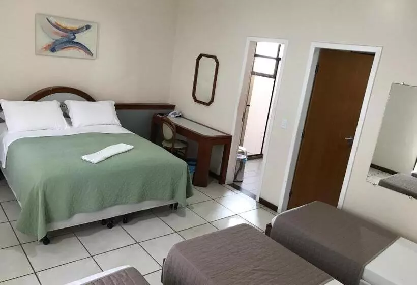 ファミリールーム, Champagnat Praia