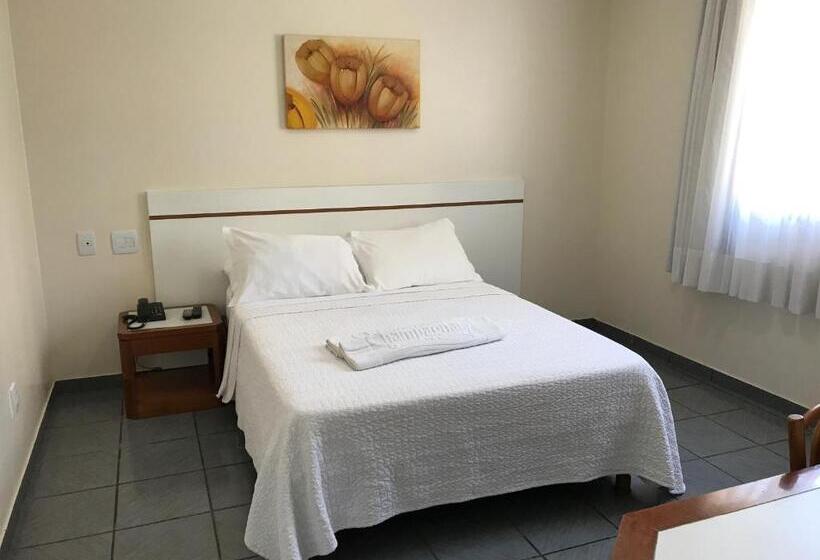 套房, Champagnat Praia