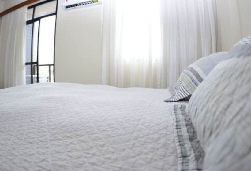 חדר דלוקס לשלושה, Champagnat Praia