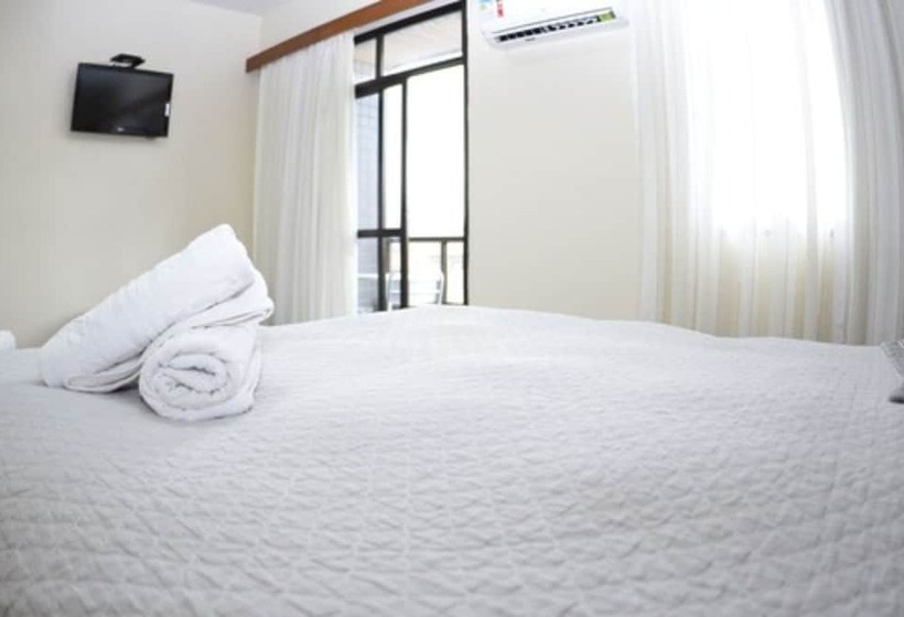 חדר סטנדרט לארבעה, Champagnat Praia