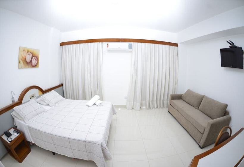 חדר סטנדרט לארבעה, Champagnat Praia