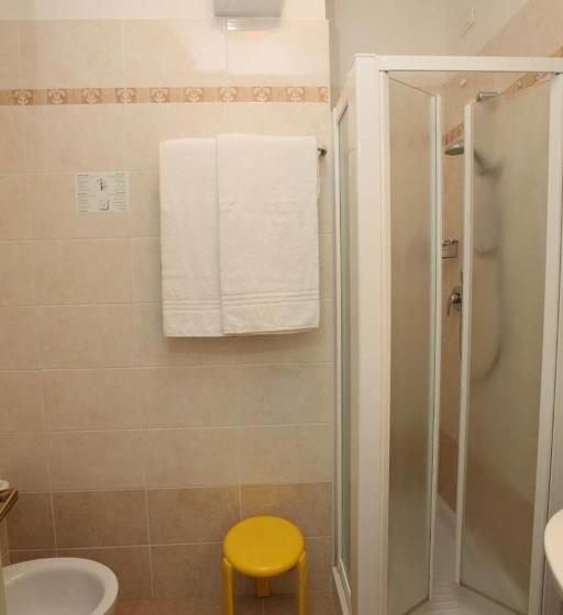 标准间带露台, Derby S