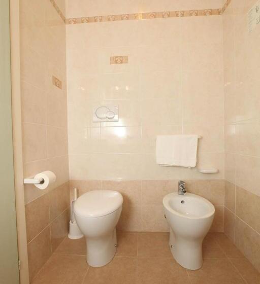 标准间带露台, Derby S