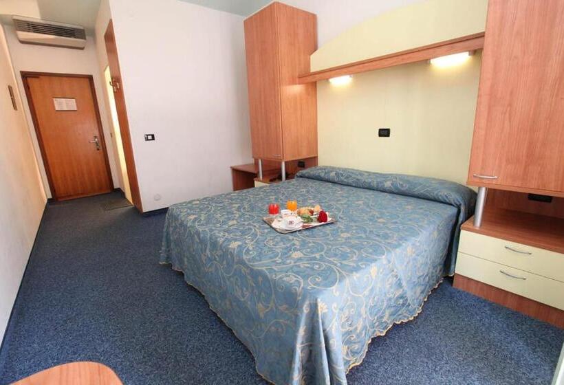 Standard Room with Terrace, Derby S