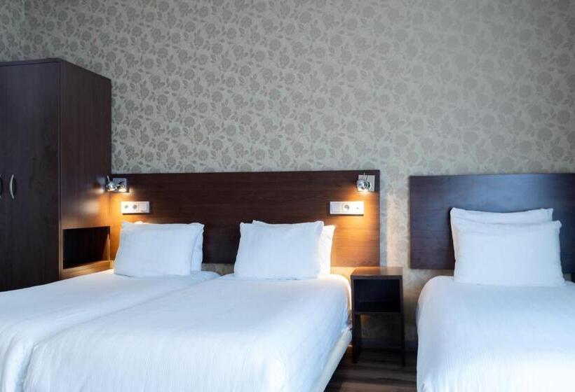 חדר סטנדרט לשלושה, Espresso