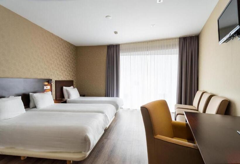 חדר סטנדרט לשלושה, Espresso