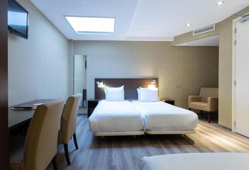 חדר סטנדרט לארבעה, Espresso