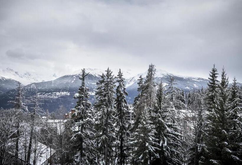 اتاق استاندارد سه تخته با بالکن, Valaisia Crans Montana